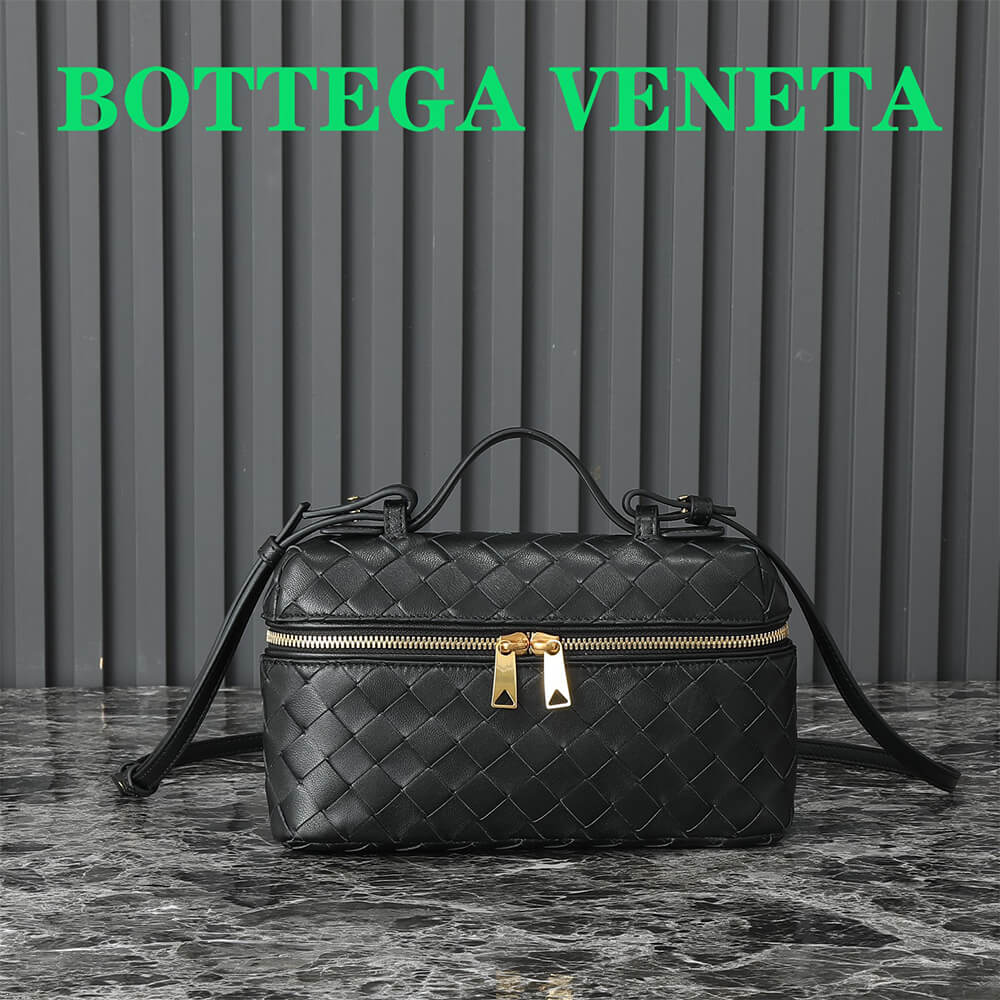 Veneta Bang Bang Vanity Case