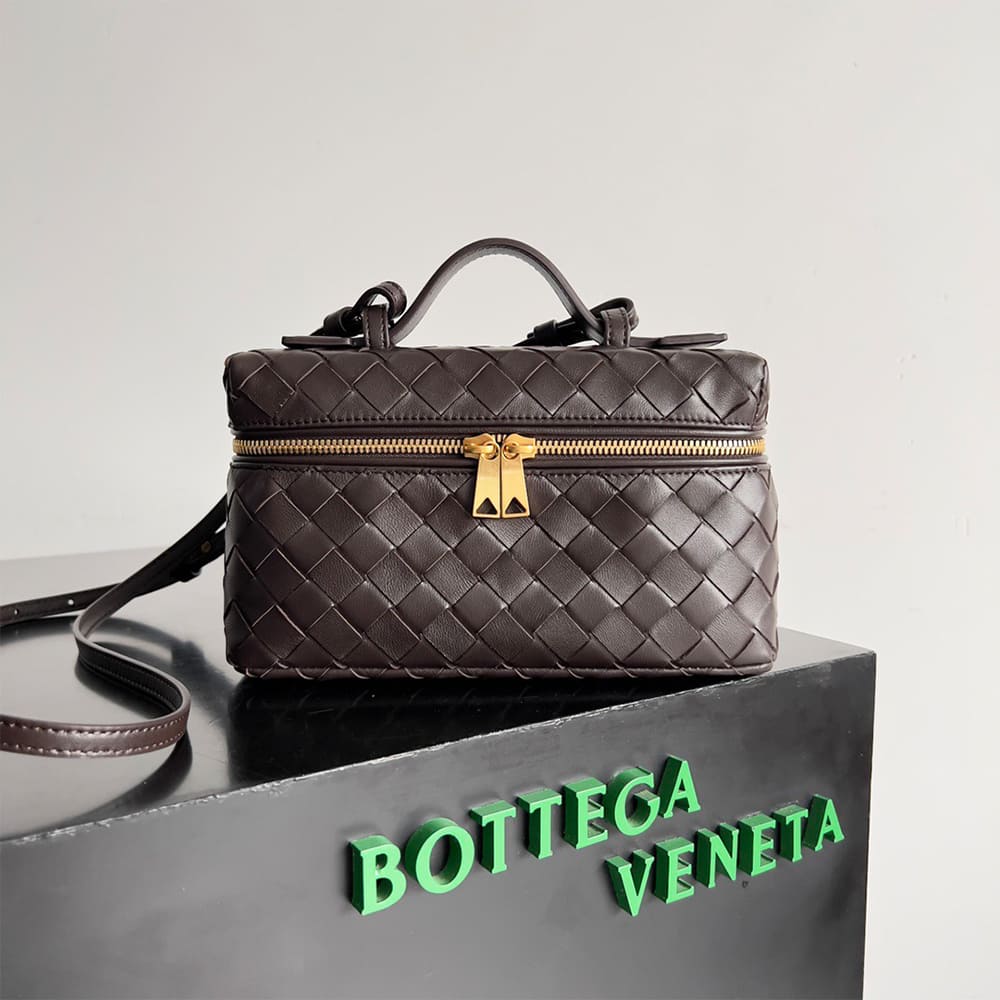 Veneta Bang Bang Vanity Case