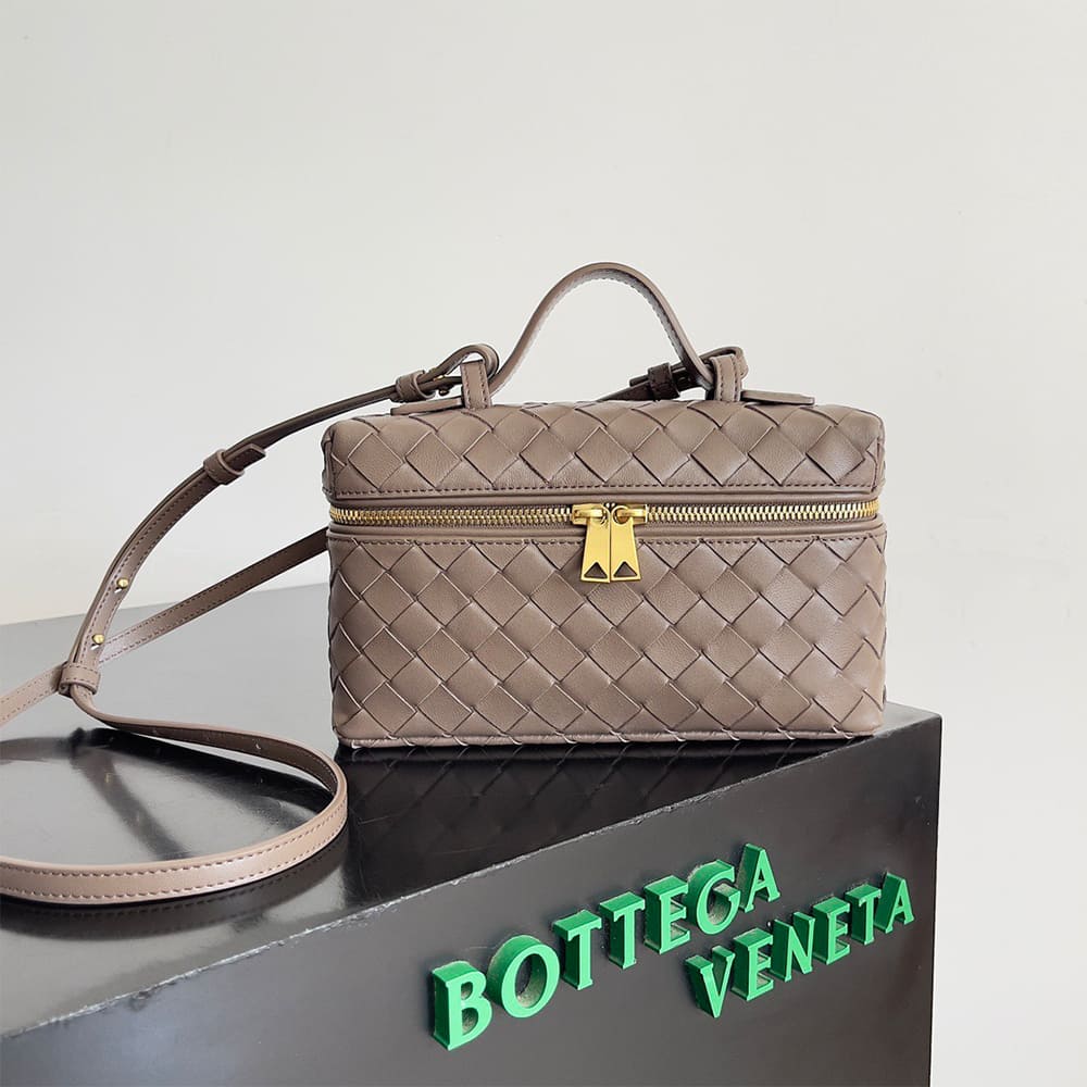 Veneta Bang Bang Vanity Case