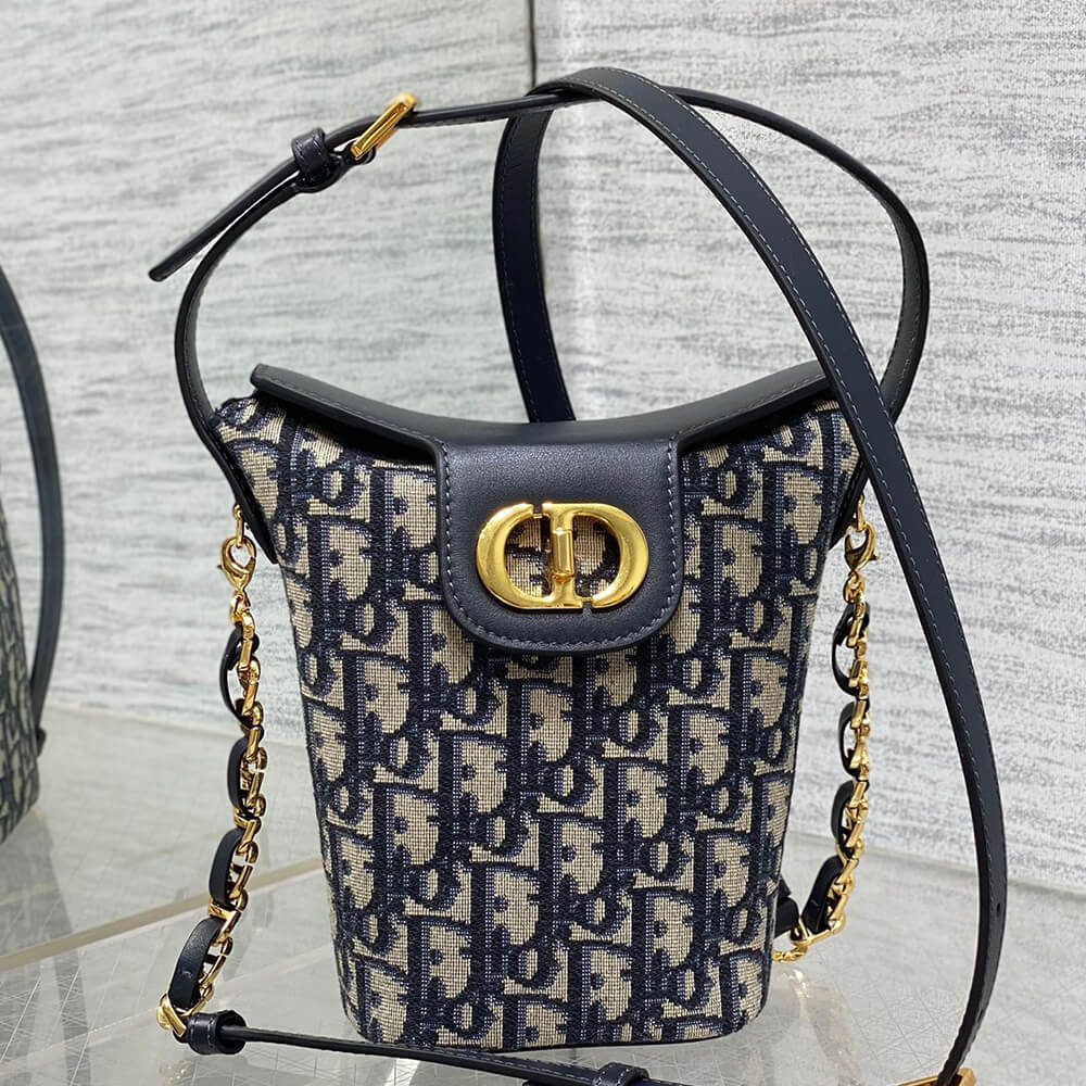 30 Montaigne Amber Mini Bucket Bag