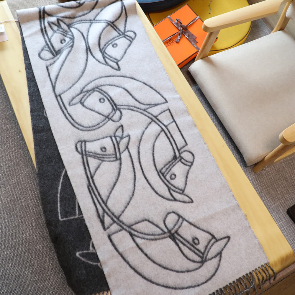 Casaque Entrelacs Equestres Scarf