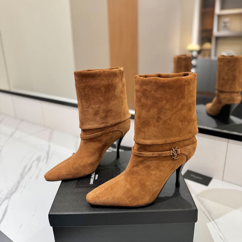 Niki Booties in Suede