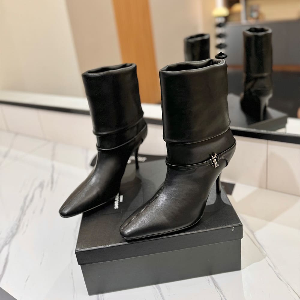 Niki Booties in Suede