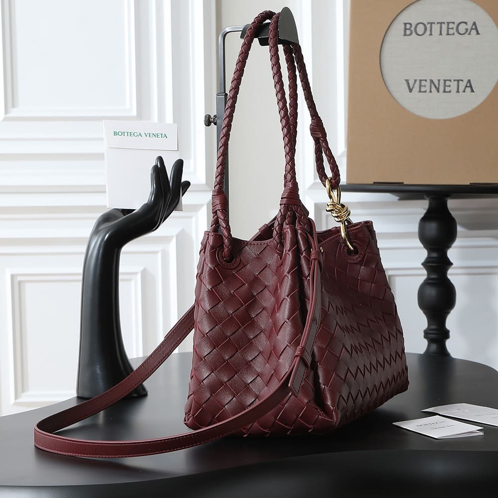 Veneta Medium Parachute