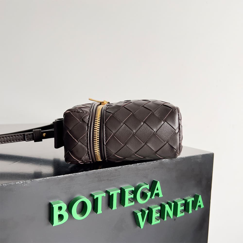 Veneta Bang Bang Vanity Case
