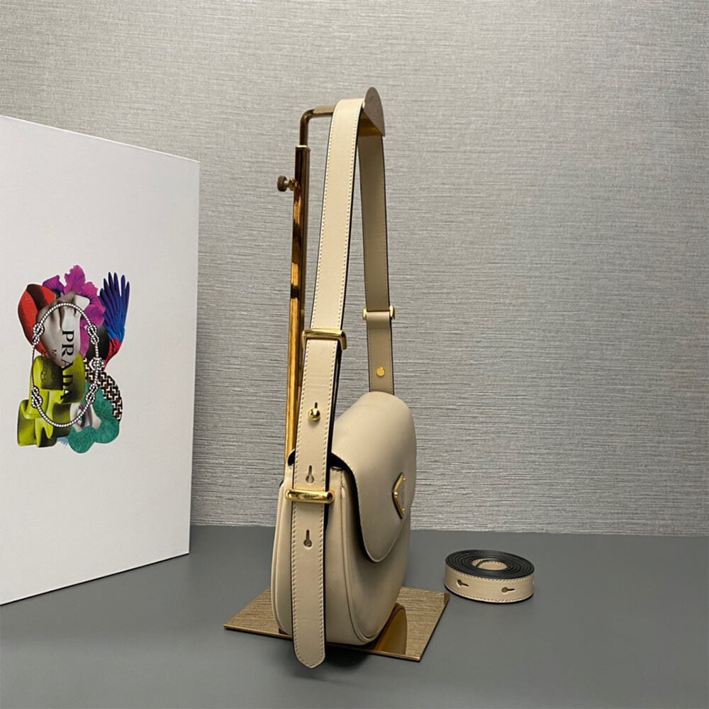 Arque Leather Shoulder Bag with Flap