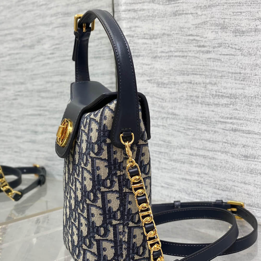 30 Montaigne Amber Mini Bucket Bag