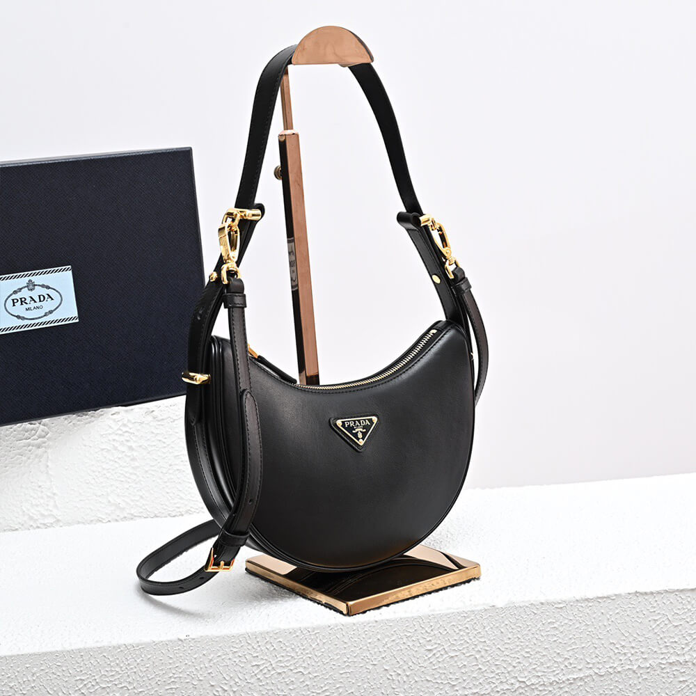 Arque Leather Shoulder Bag