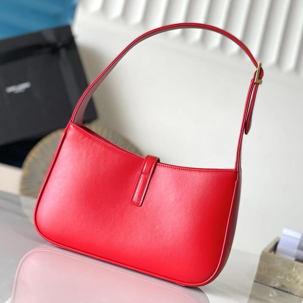 LE 5 A 7 HOBO BAG IN SMOOTH LEATHER