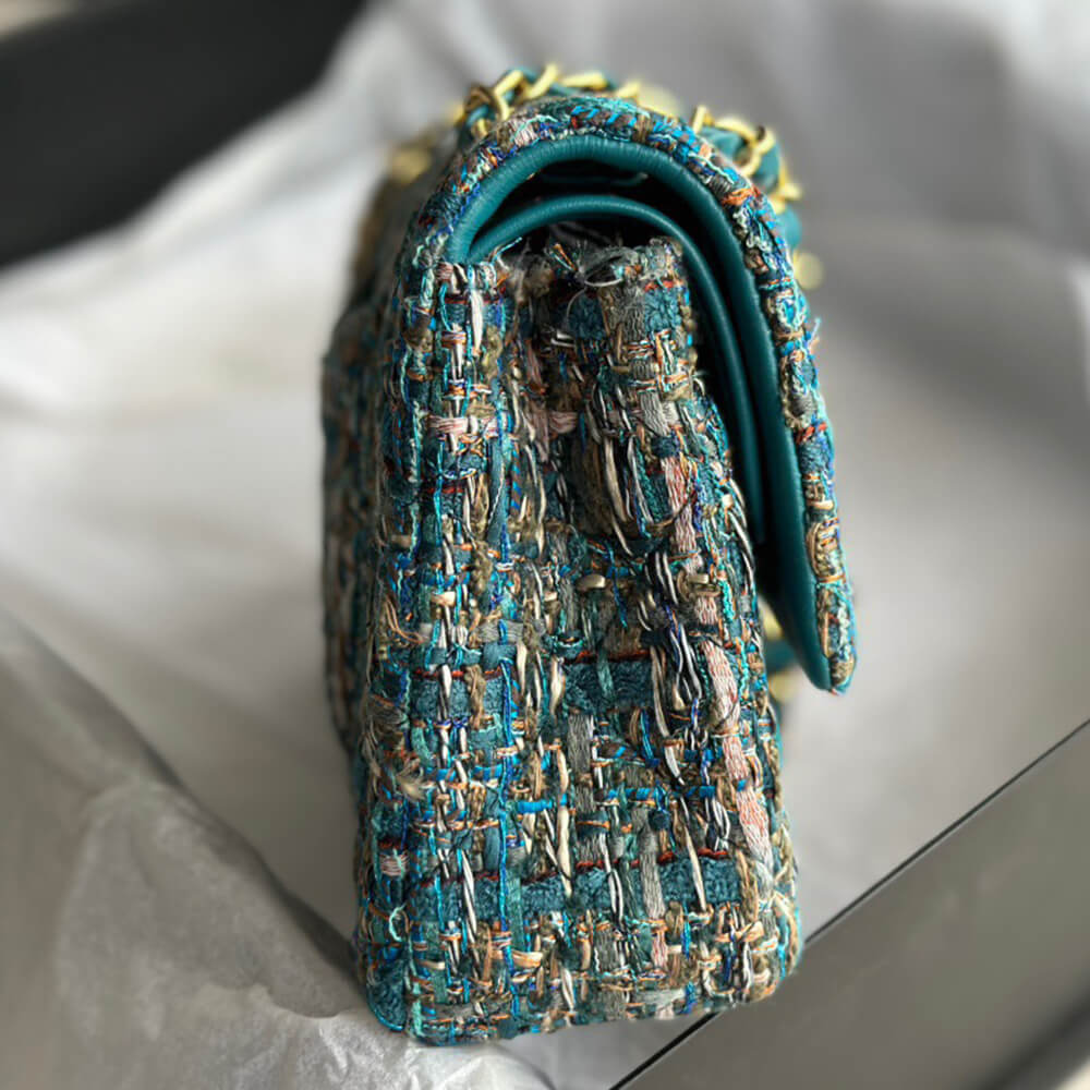 Tweed Medium Classic Flap Bag