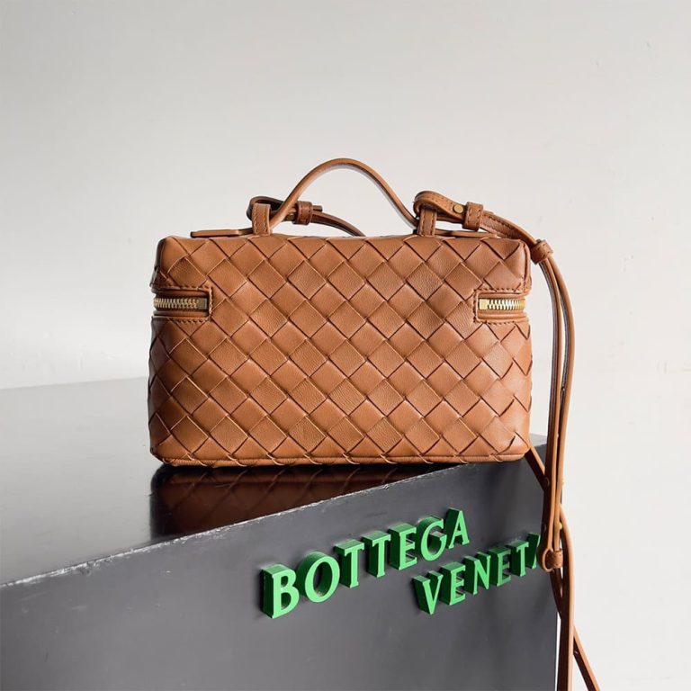 Veneta Bang Bang Vanity Case