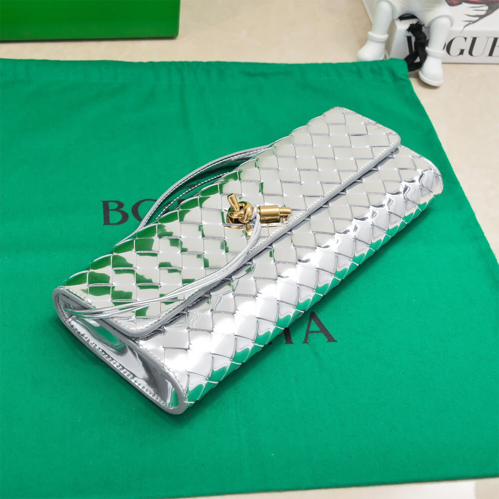 Veneta Andiamo Clutch