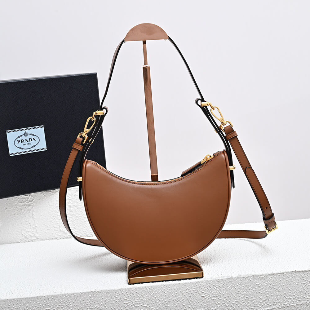 Arque Leather Shoulder Bag