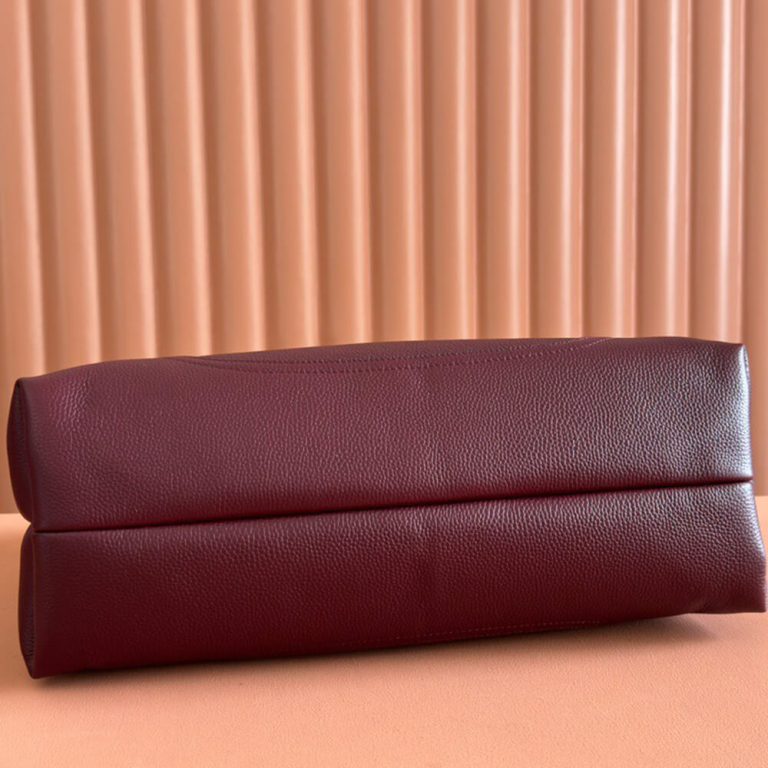 Softbit maxi shoulder bag