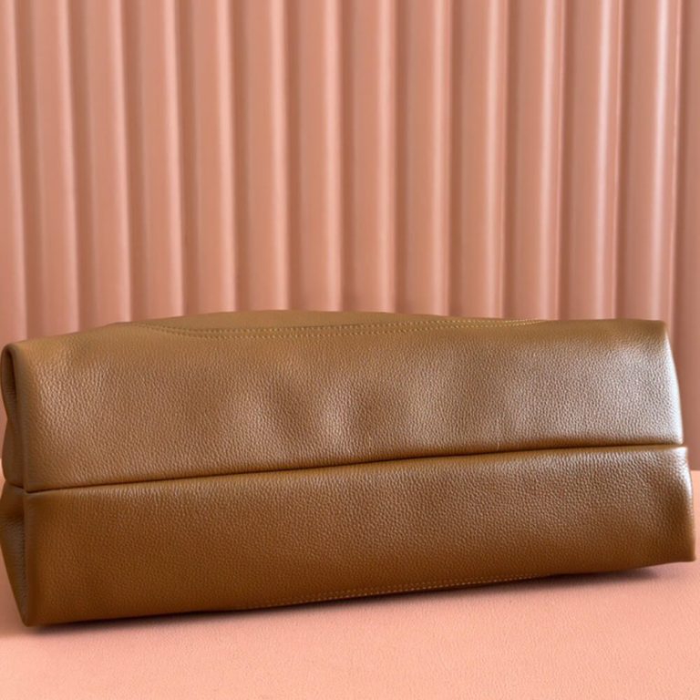 Softbit maxi shoulder bag