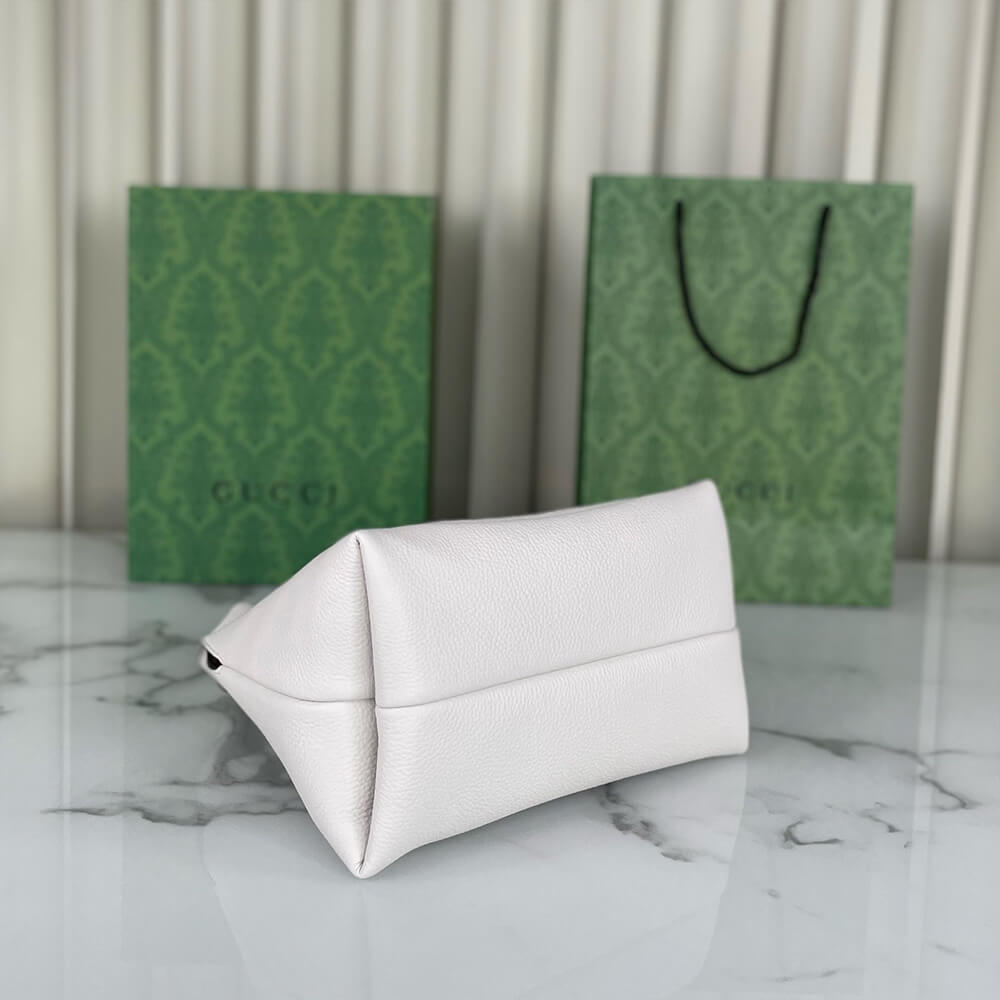 Softbit medium top handle bag