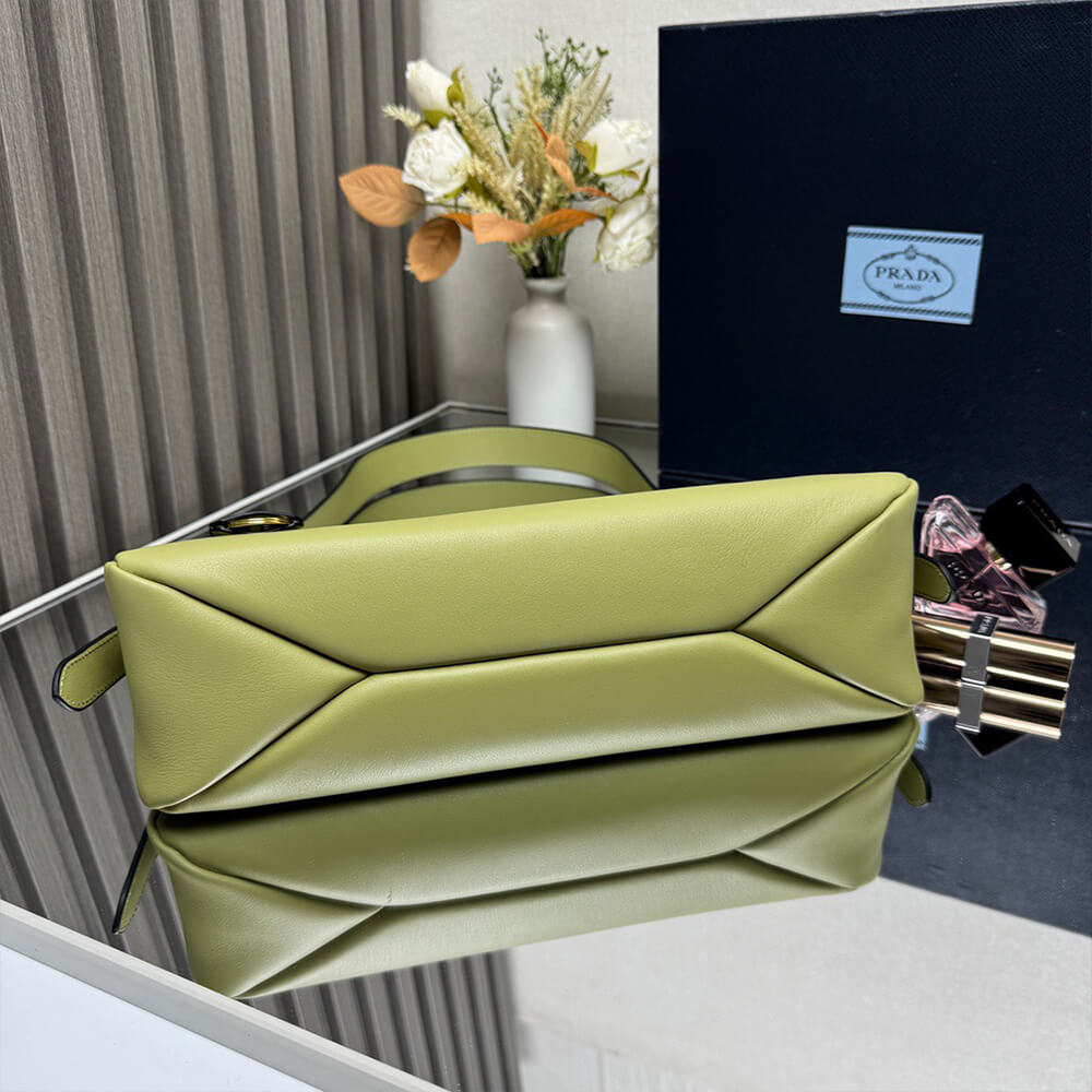 Aimée Medium Leather Shoulder Bag