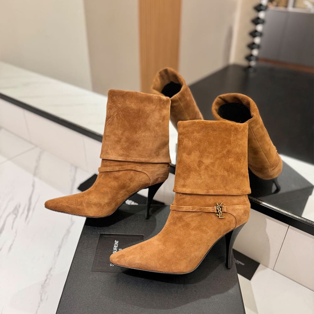 Niki Booties in Suede