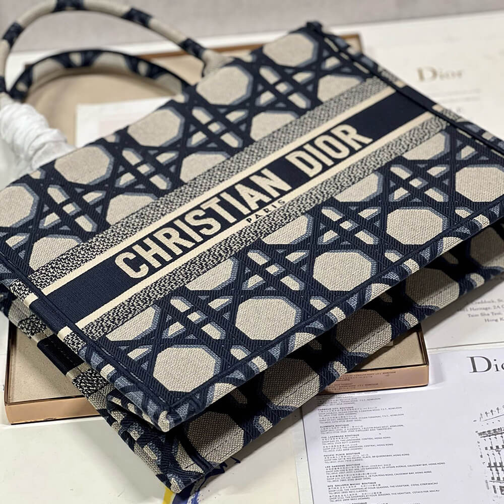Medium Book Tote