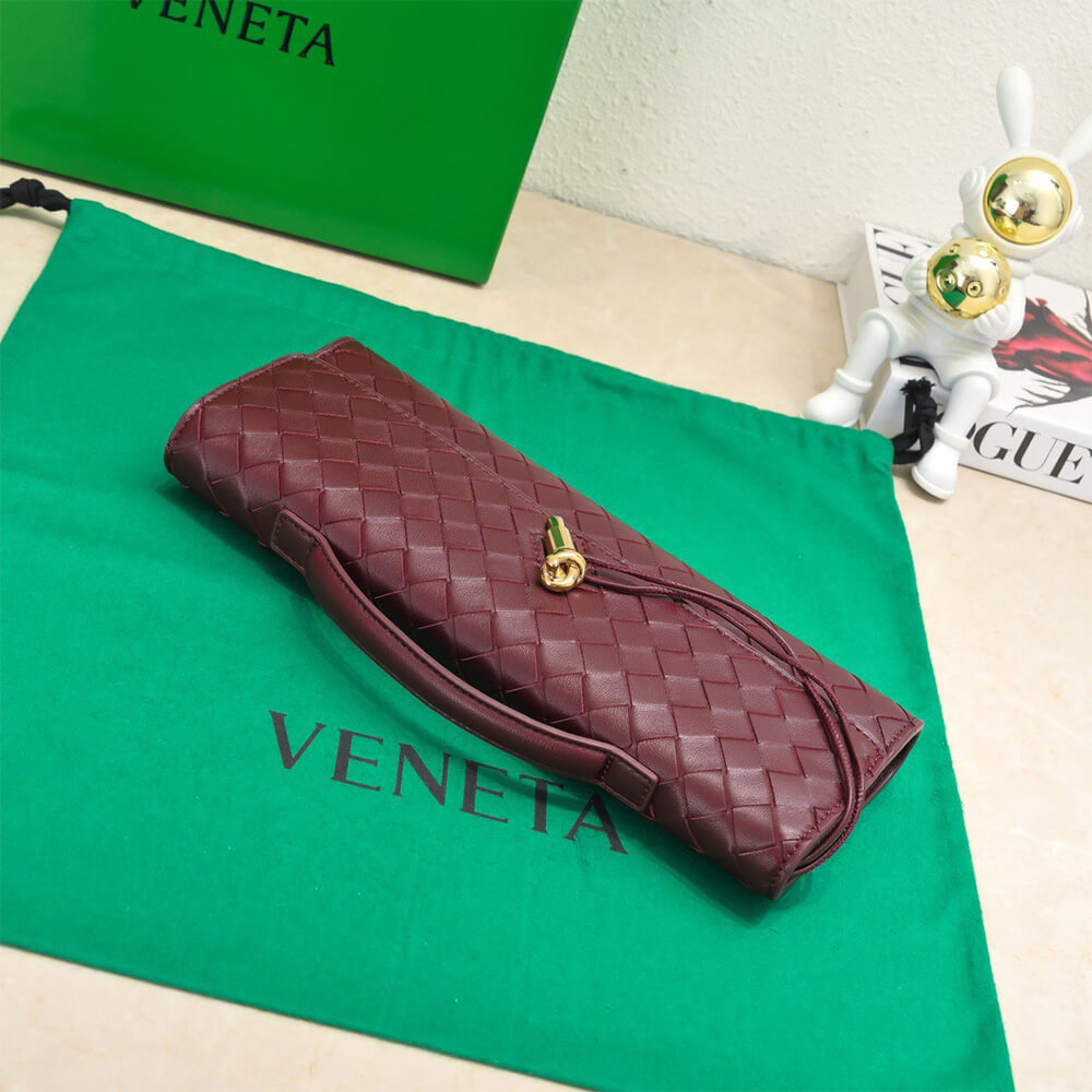 Veneta Andiamo Clutch