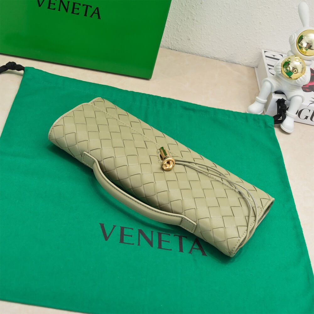 Veneta Andiamo Clutch