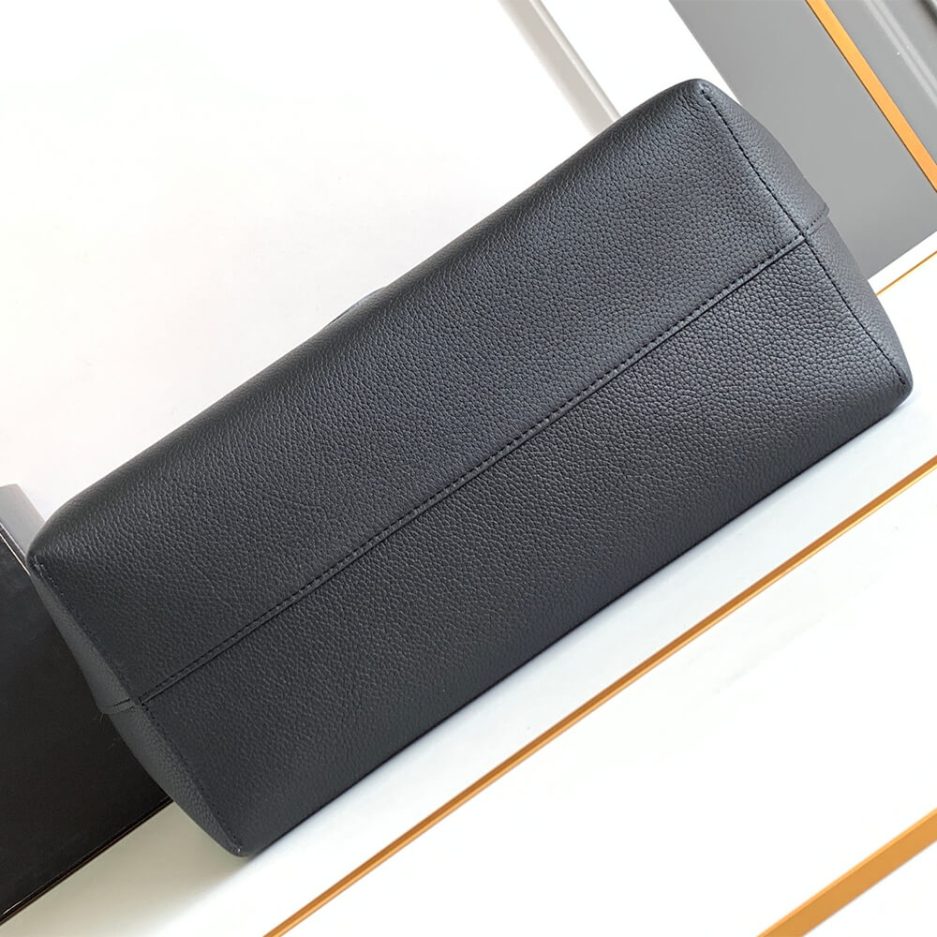 CABAS ANAÏS Medium bag in grained calfskin