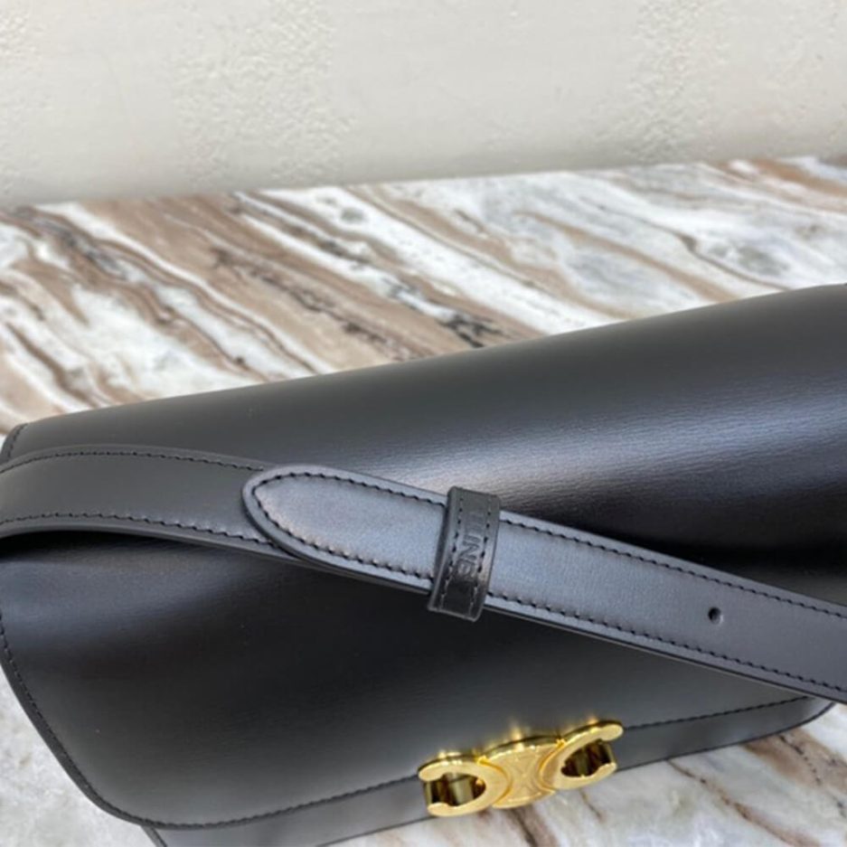 CLASSIQUE TRIOMPHE BAG IN CALFSKIN
