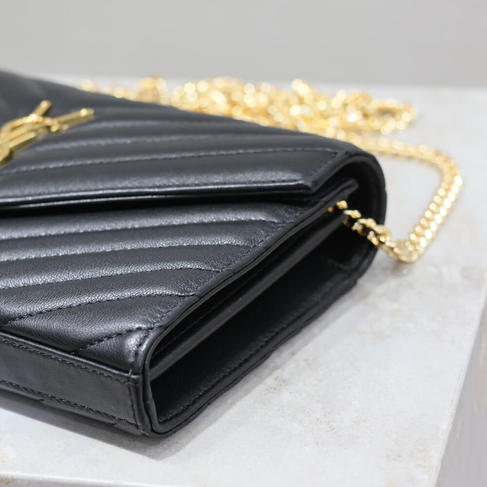 Cassandre chain wallet in lambskin