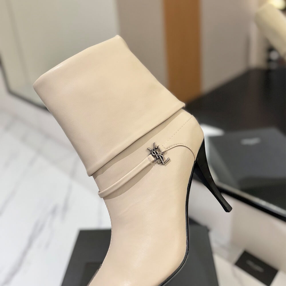 Niki Booties in Suede