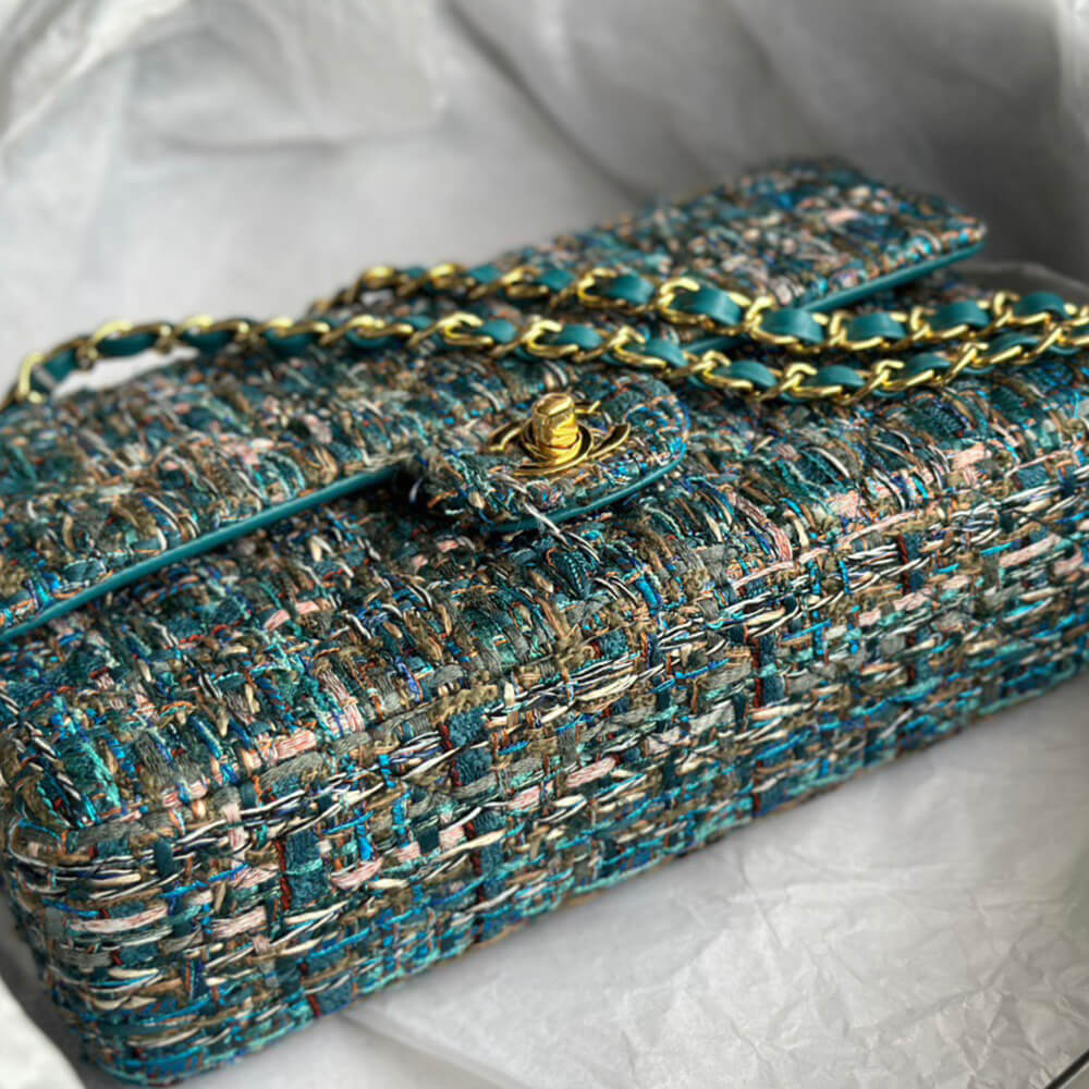 Tweed Medium Classic Flap Bag