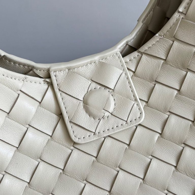 Veneta Medium Campana