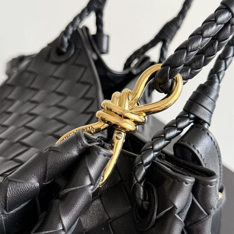 Veneta Medium Parachute