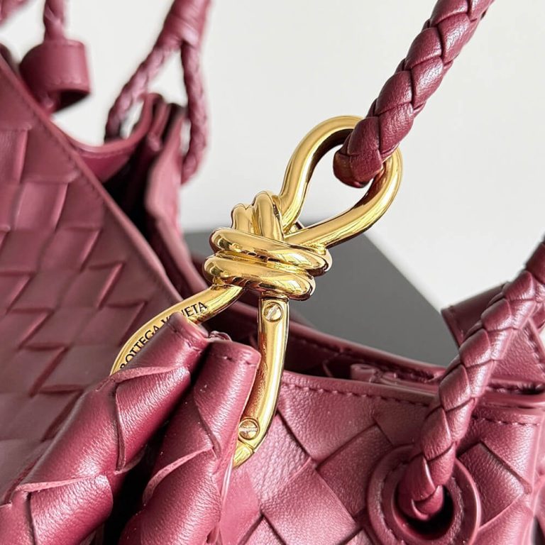 Veneta Medium Parachute