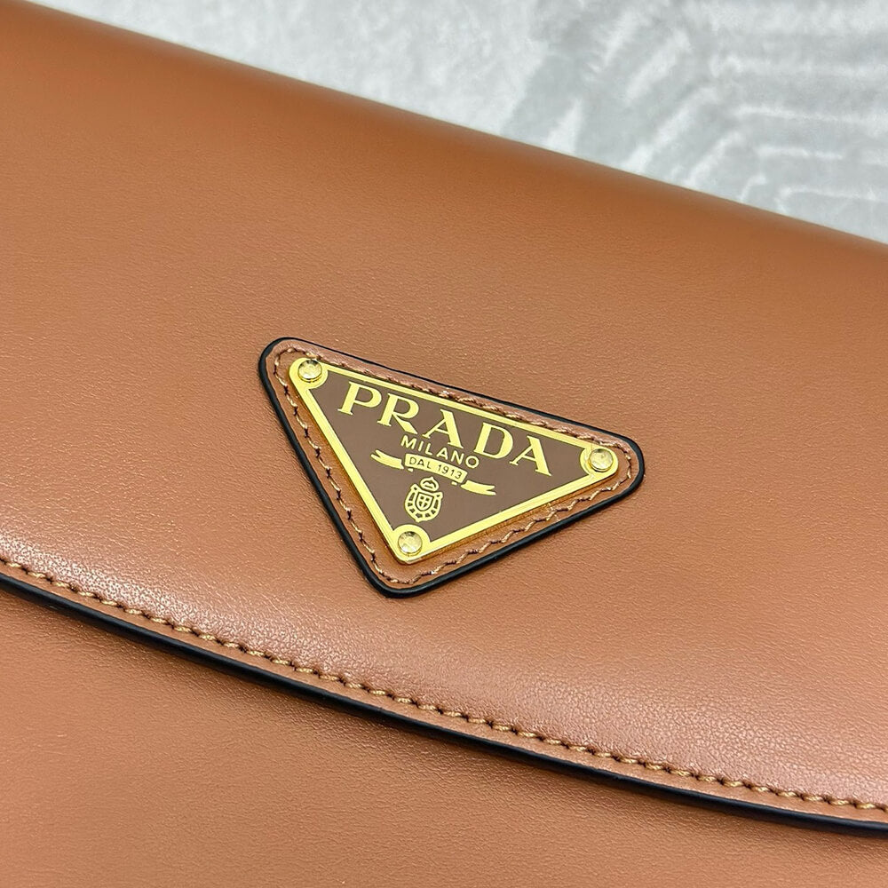 Arque Leather Shoulder Bag with Flap