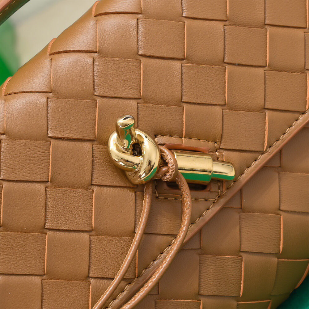 Veneta Andiamo Clutch