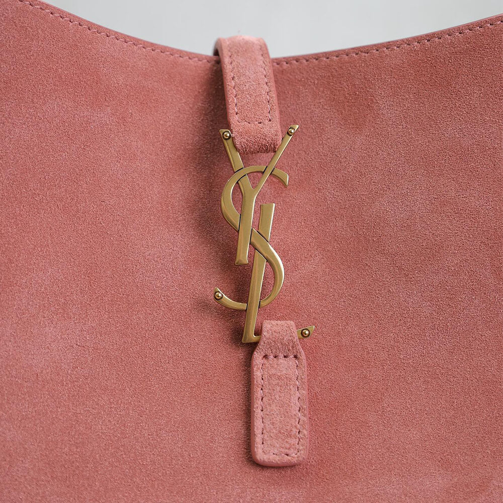 le 5 a 7 supple small suede