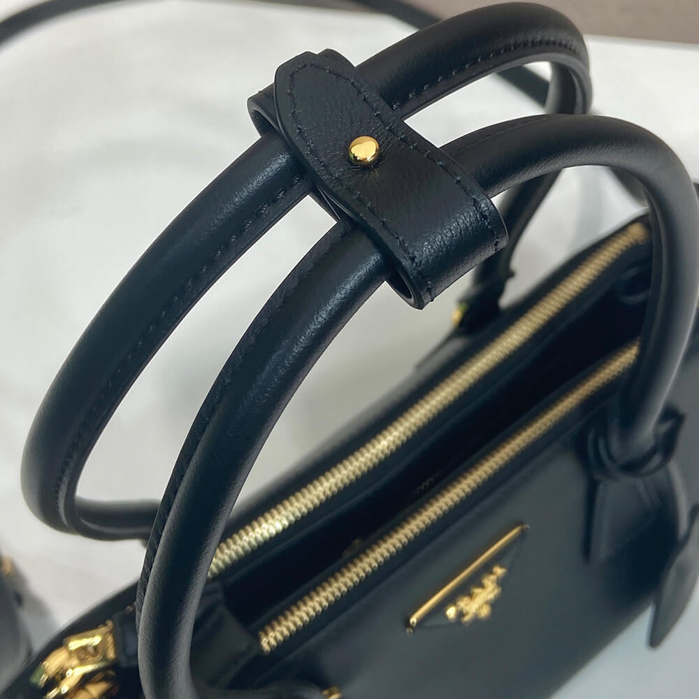 Medium Galleria Leather Bag