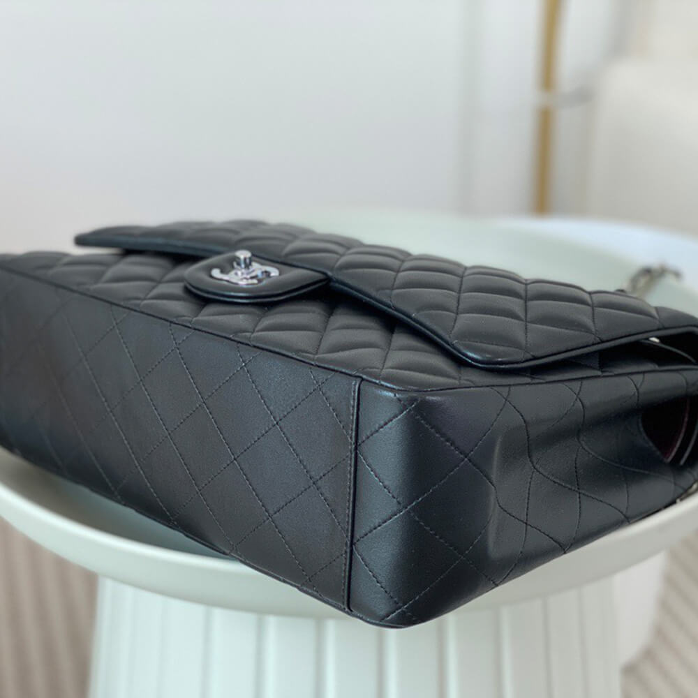 Classic Maxi Handbag