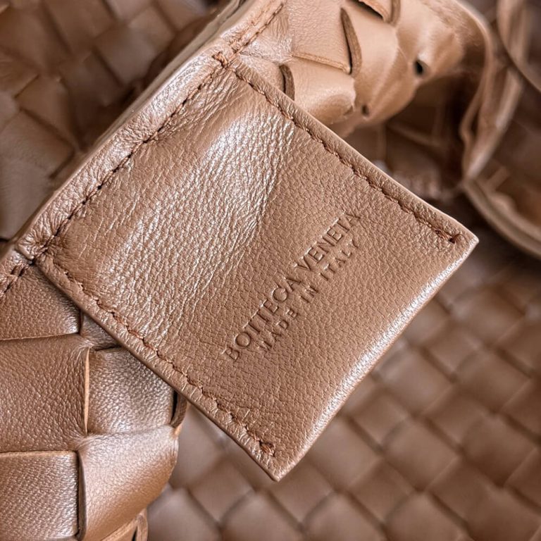 Veneta Medium Campana