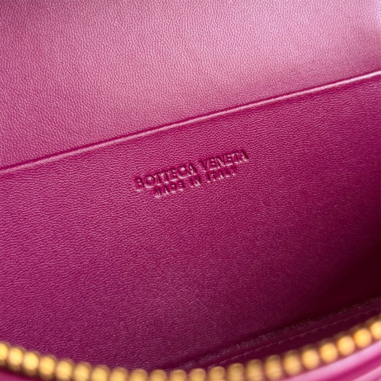 Veneta Bang Bang Vanity Case