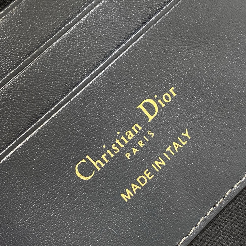 30 Montaigne Amber Mini Bucket Bag