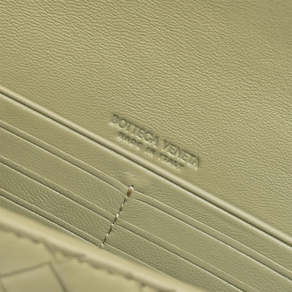 Veneta Andiamo Clutch