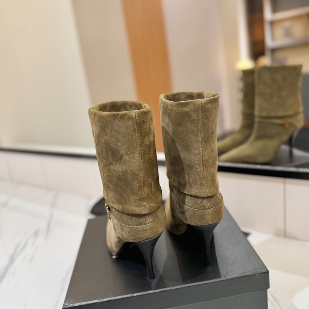 Niki Booties in Suede