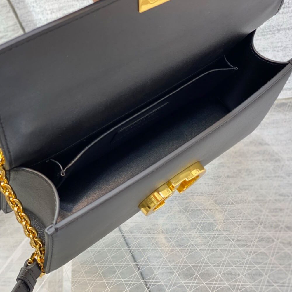 30 Montaigne East-West Bag with Chain