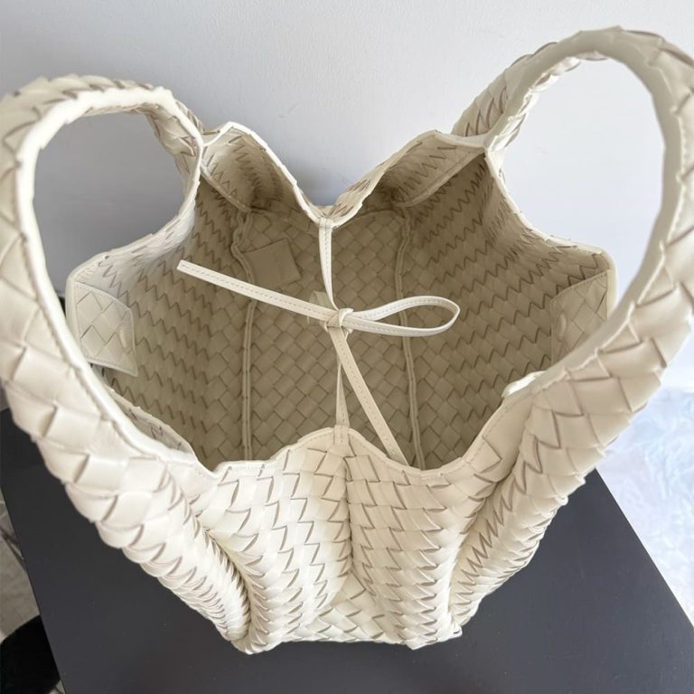 Veneta Large Campana