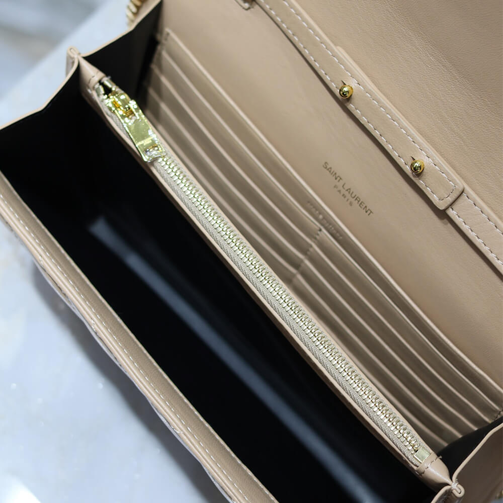 Cassandre chain wallet in lambskin