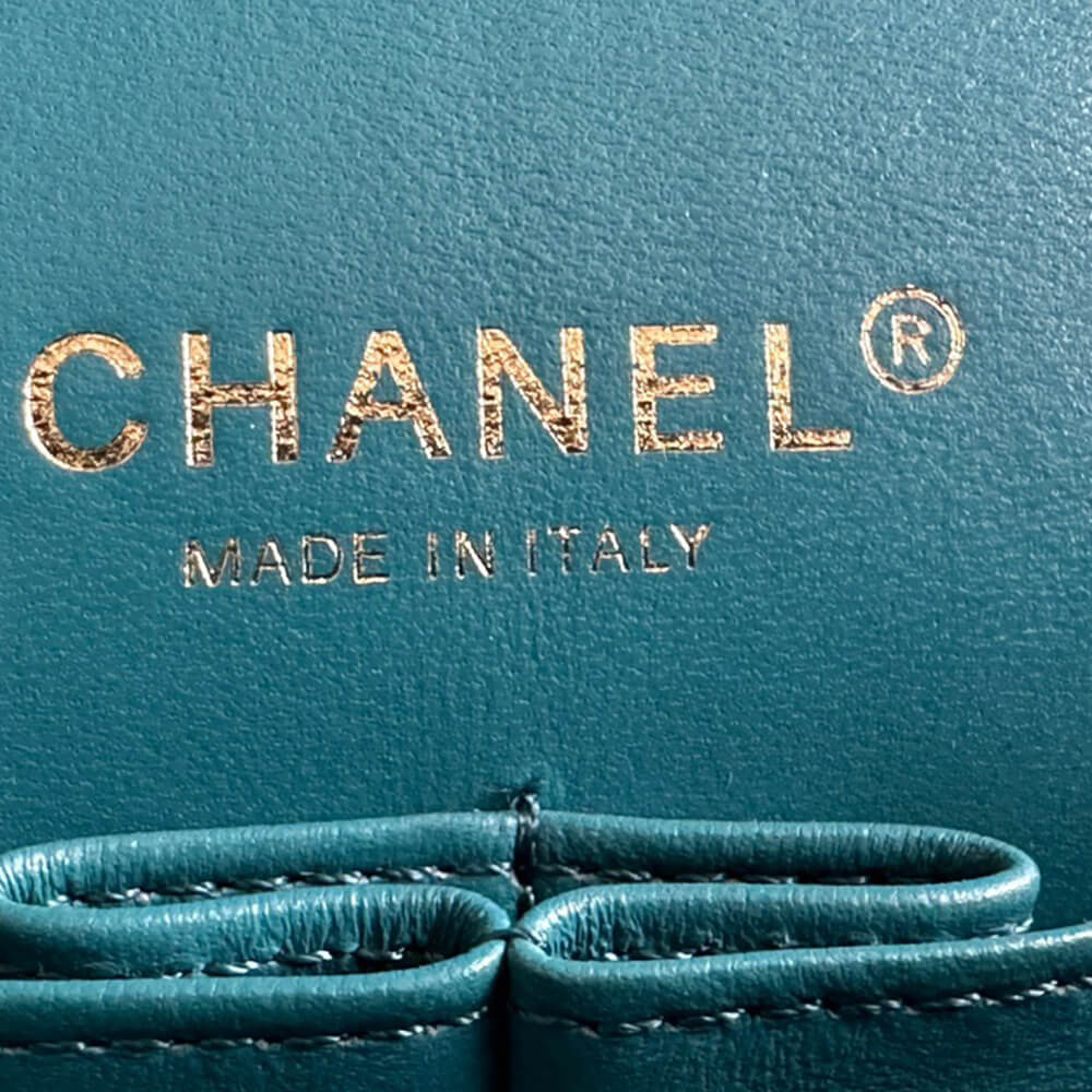 Tweed Medium Classic Flap Bag