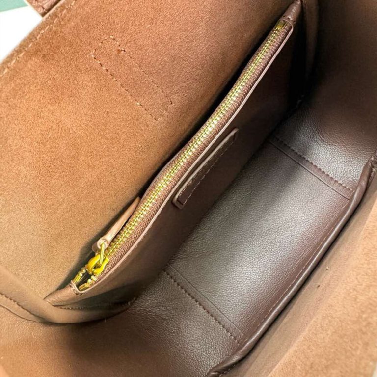 Small LE 5 À 7 bag in soft grained leathe