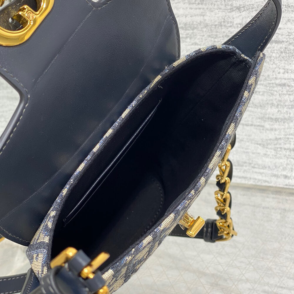 30 Montaigne Amber Mini Bucket Bag