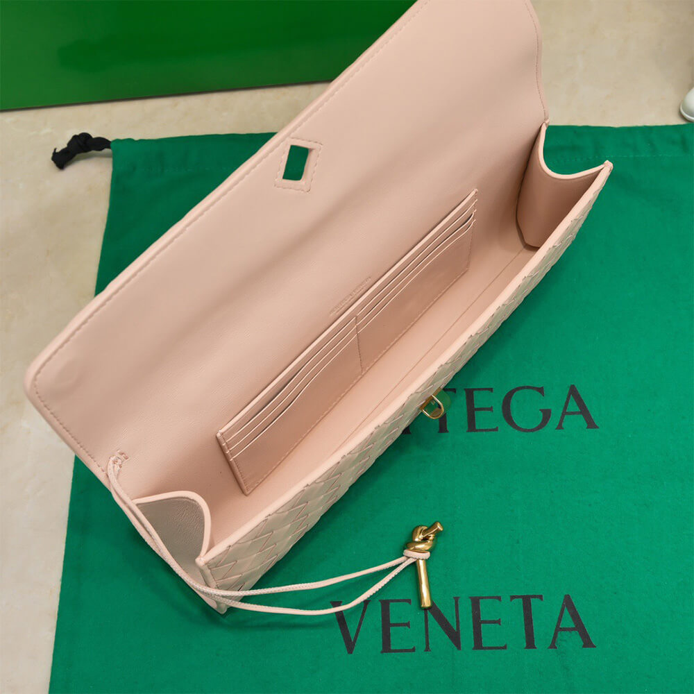 Veneta Andiamo Clutch